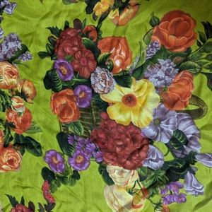Scarf flower theme green new 54"x54"